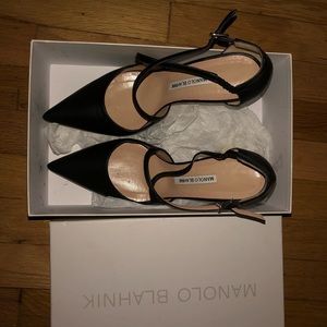 Manolo Blahnik Umice Black Leather Heels. Size 40